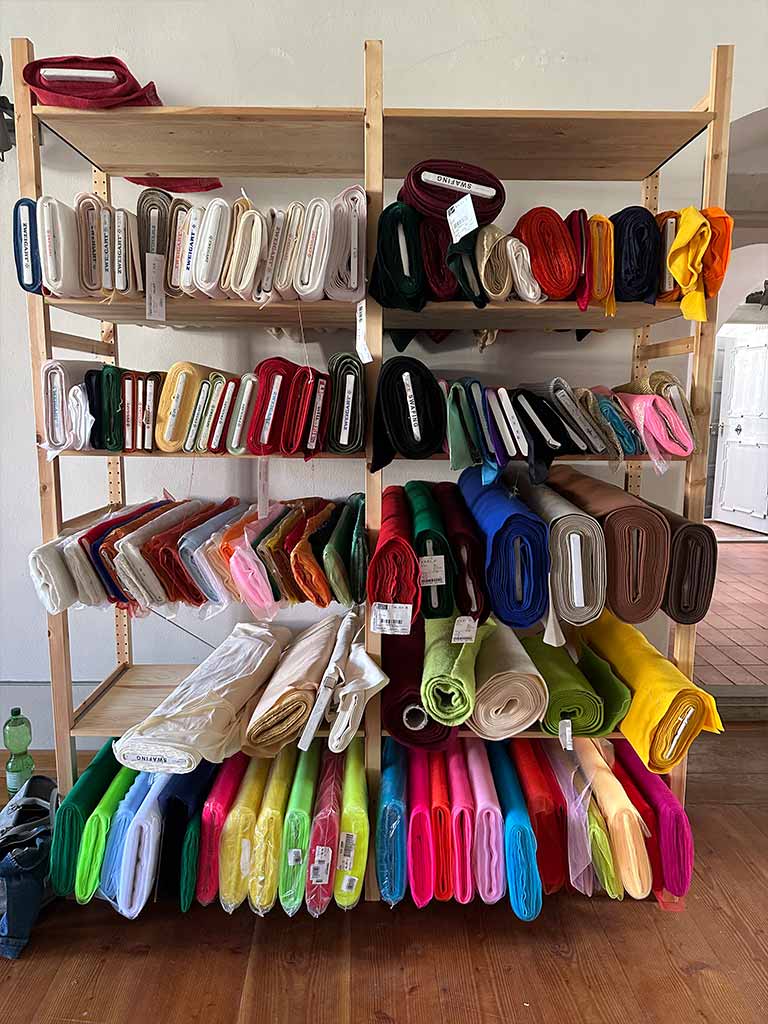 something-new-is-emerging-between-virtuality-and-craftsmanship-05