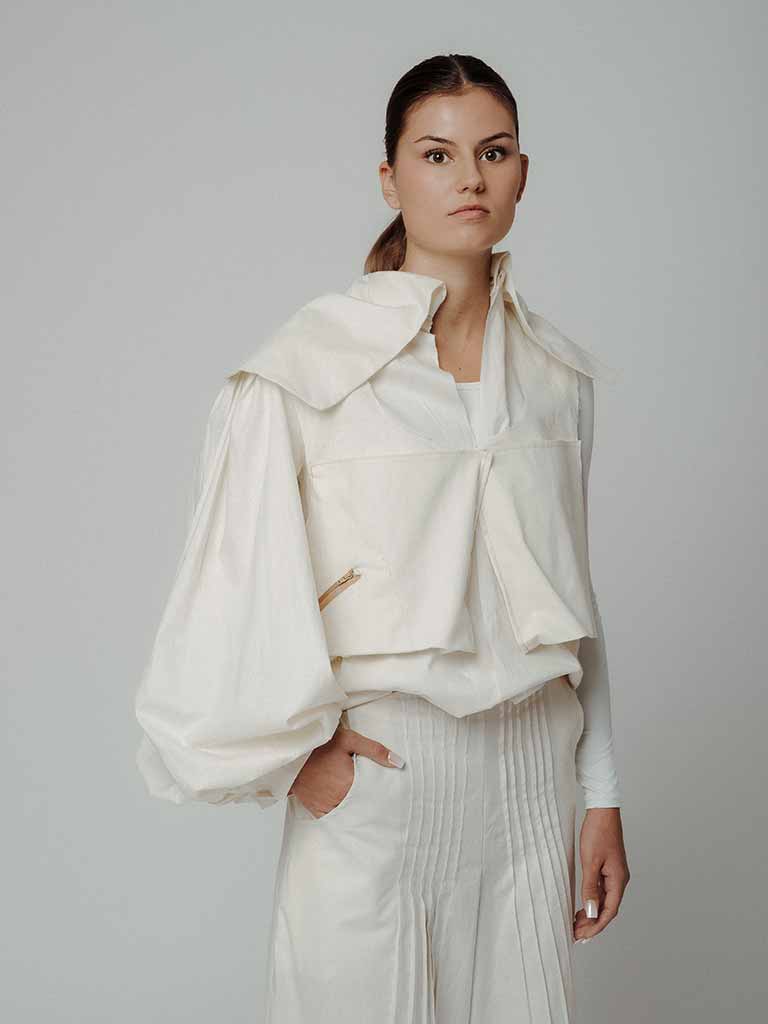 to-think-digitally-i-had-to-unlearn-sewing-alzbeta-drcmankova-on-mental-strength-digital-rethinking-and-working-in-a-makerspace-2